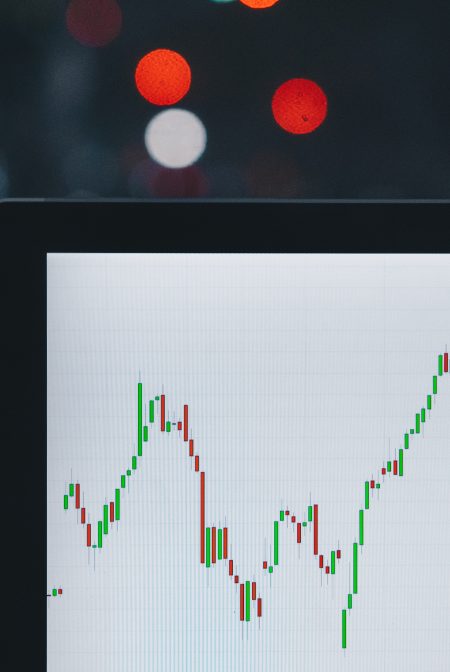 Factors to Consider Before Starting Forex Trading Business Featured Image