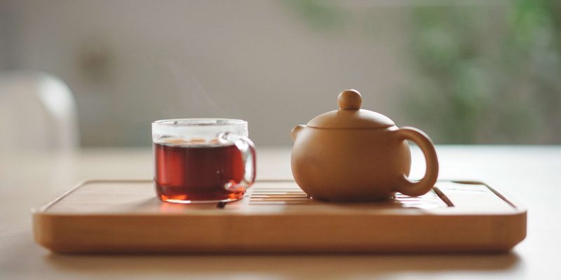 The Benefits of Drinking Hot Tea Instead of Cold Tea