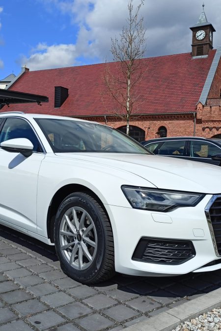 Modern Warsaw on Wheels