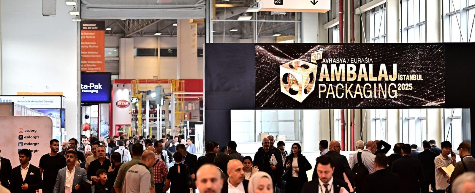 After drawing 77,165 visitors in 2025, Eurasia Packaging returns to Istanbul: visitors fill a hall at Eurasia Packaging Istanbul, Tüyap Fair and Congress Center